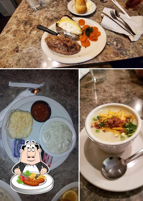 Food at Pullman Place Family Restaurant
