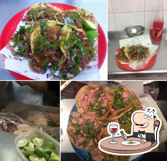 Tacos El Paisa restaurant, Tlalnepantla de Baz, Av Instituto