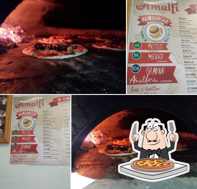 Scegli una pizza a Pizzeria Amalfi