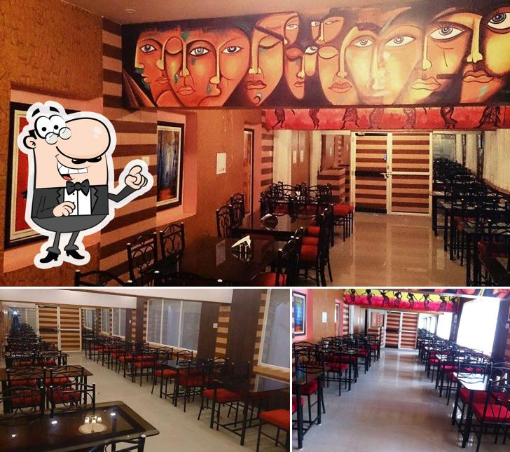 The interior of Foodelicious