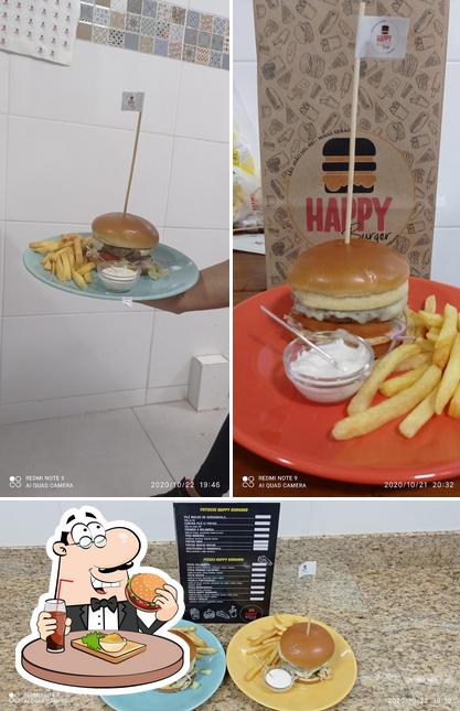 Experimente um hambúrguer no Happy Master Burger