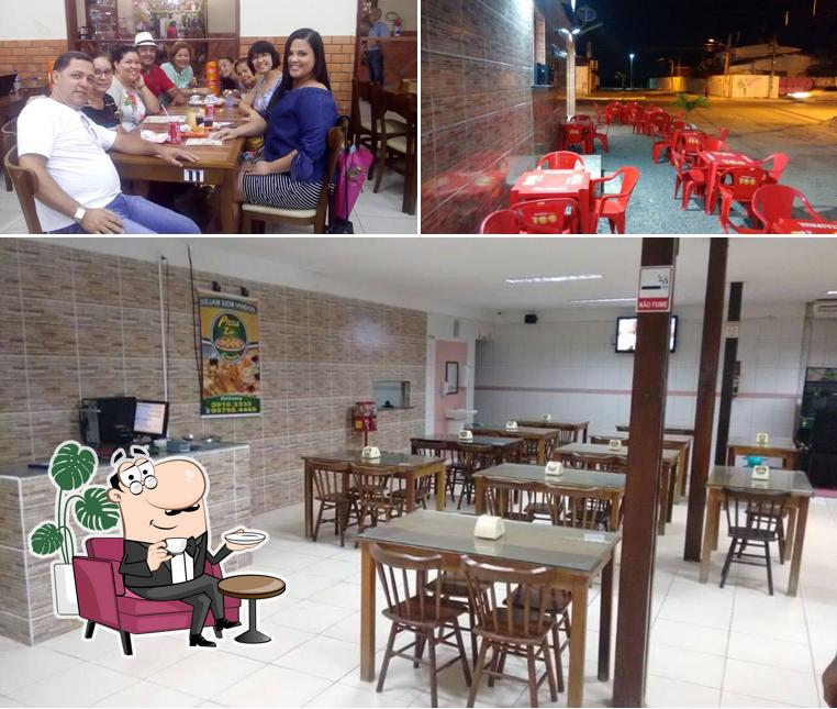 El interior de Pizza Zap Comedoria