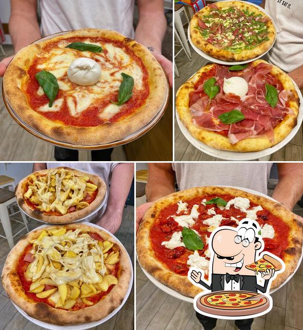 Pick pizza at 5 Panetti pizzeria da asporto