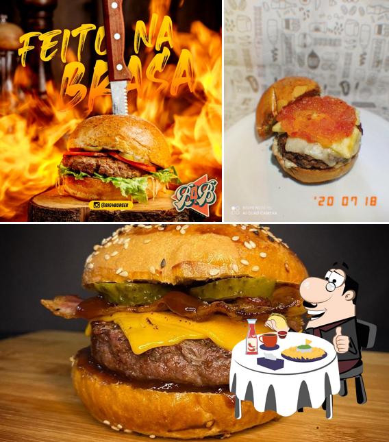 Consiga um hambúrguer no Big 4 Burger