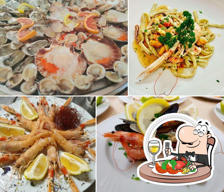 Gli ospiti di LA TERRAZZA alla Marmorata possono gustare vari pasti di mare
