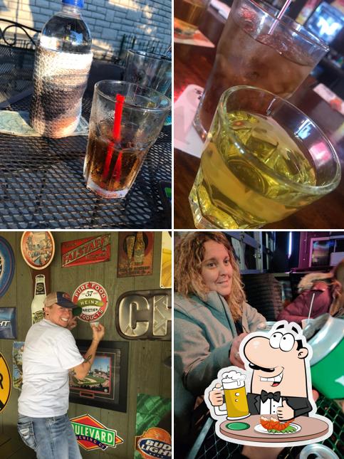 Bunkers Tavern in Florissant Restaurant menu and reviews