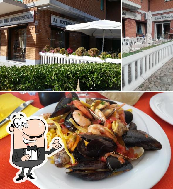 Dai un’occhiata alla foto che presenta la esterno e frutti di mare di La Bottega Del Buongustaio
