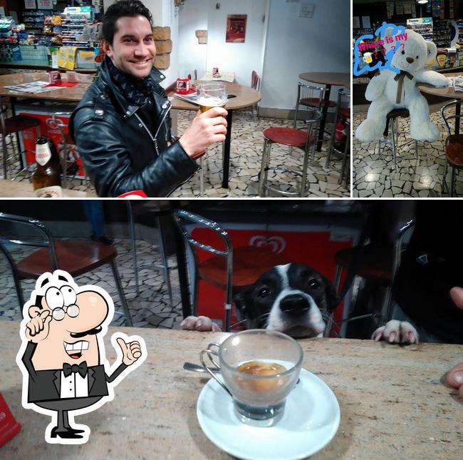 Gli interni di Cafè Chez Maxsì