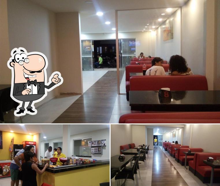 O interior do Cajá lanches