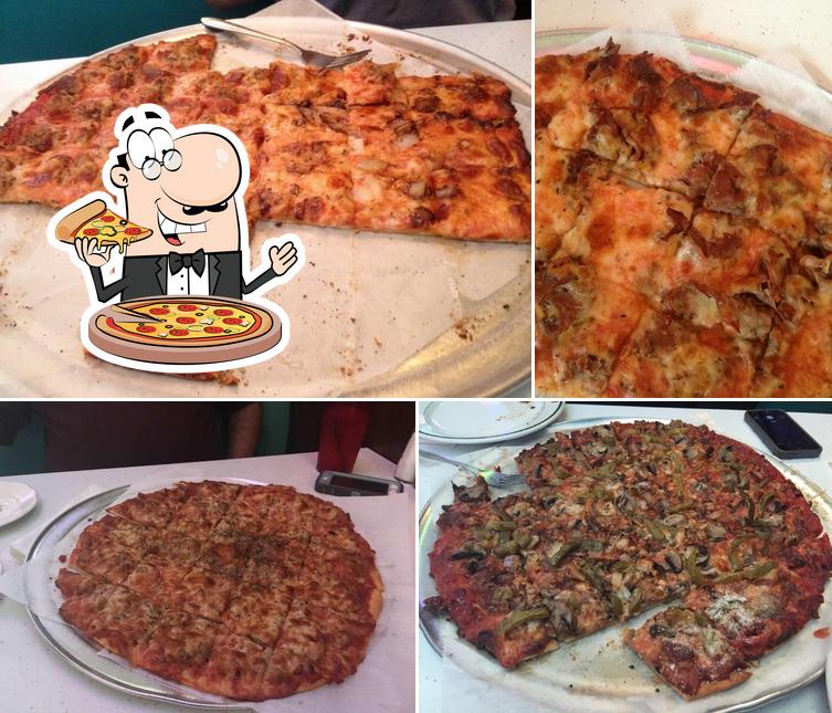 Prueba una pizza en Vito & Nick's Pizzeria