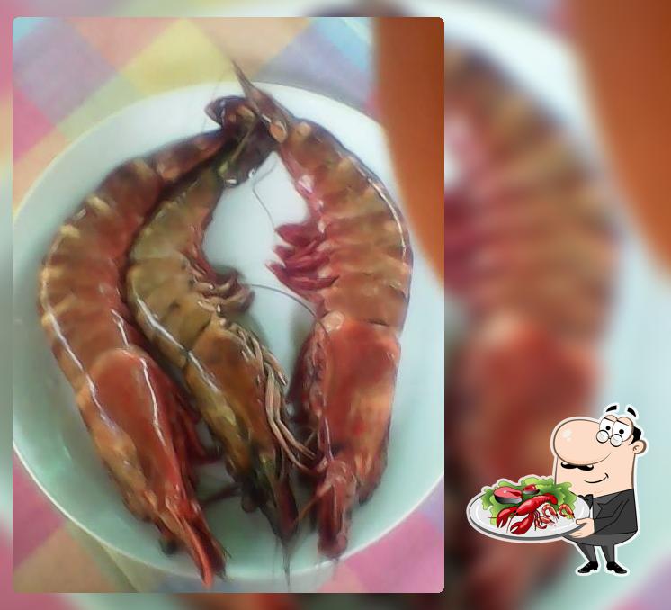 The guests of Green Grove Restaurant Goa can try various seafood meals