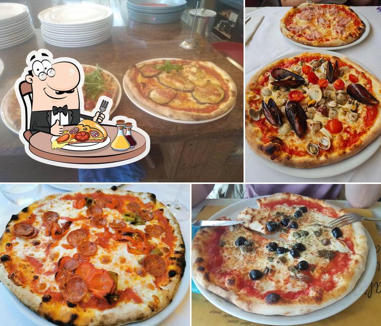 Commandez des pizzas à PIZZERIA RISTORANTE BUCA DI BACCO