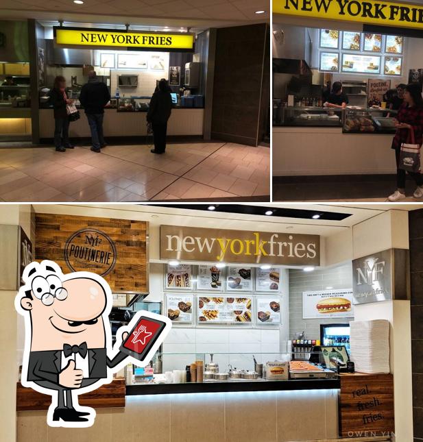 Взгляните на изображение фастфуда "New York Fries Pacific Mall"