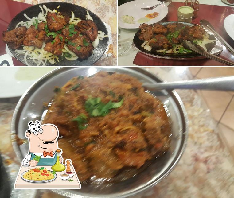 Блюда в "New Aashiyana-Halal Tandoori Restaurant"
