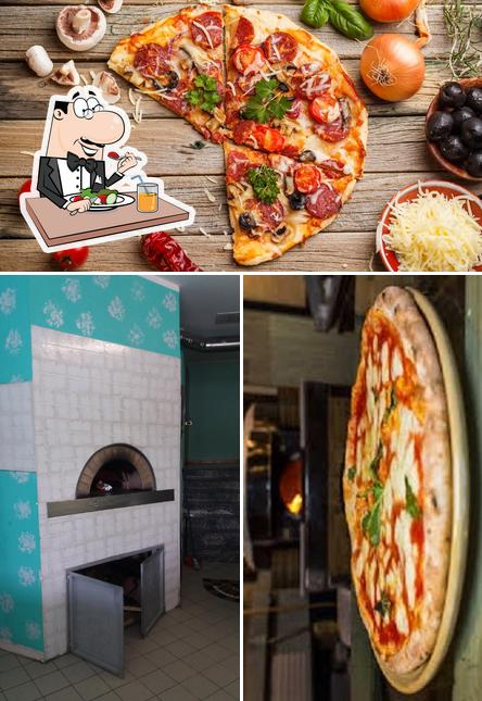 La foto di cibo e interni da Pizza Pazza