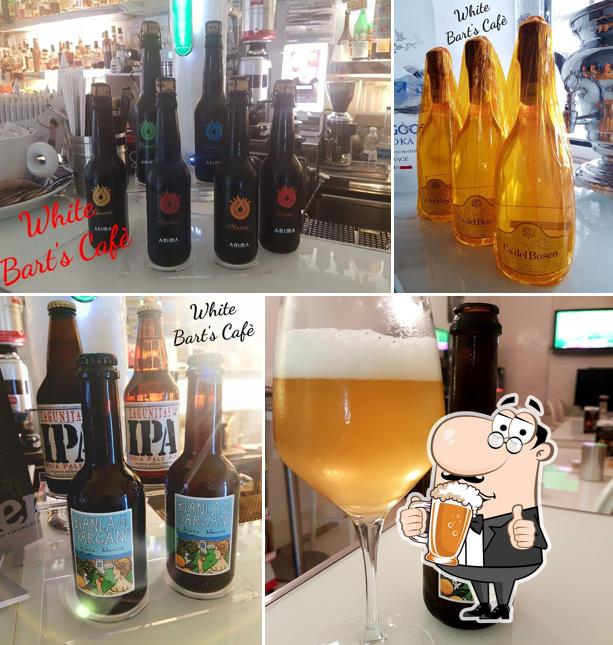 Puoi goderti un rinfrescante bicchiere di birra chiara o scura