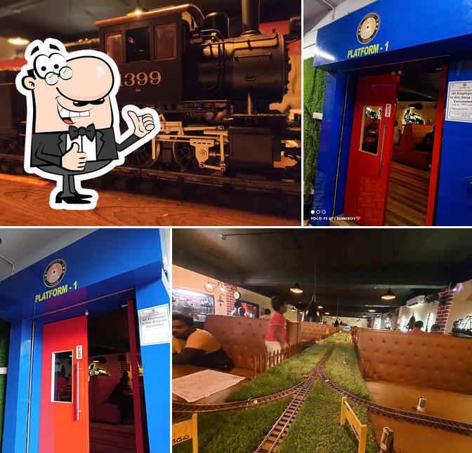 Foodie train restaurant image
