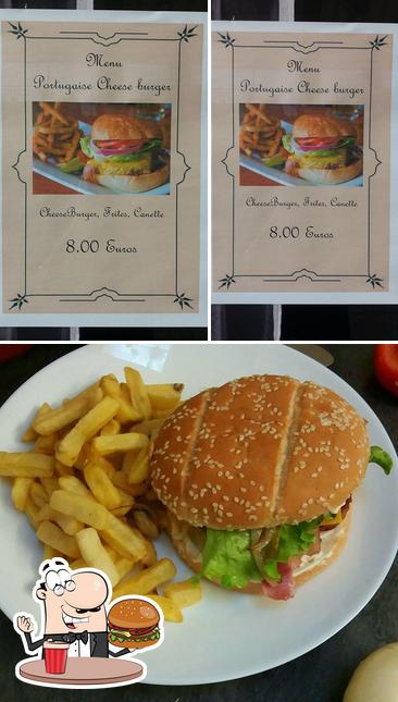 Commandez un hamburger à Azorean grill
