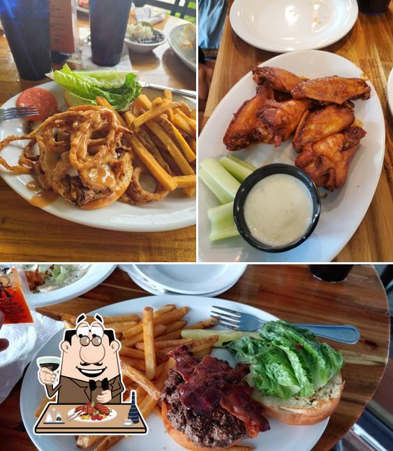 Bernie's Brother Tropical Grill and Bar in Corolla Restaurant reviews