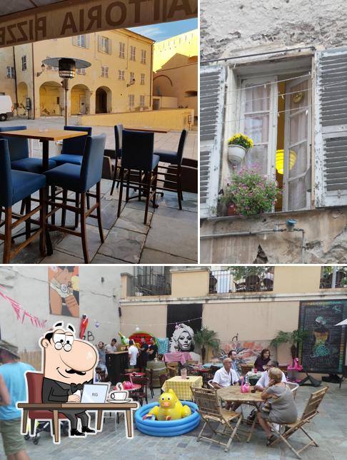 L'intérieur de Museum Café La Citadelle Bastia