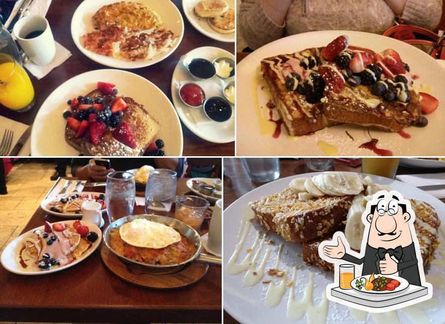 Wildberry Pancakes & Cafe, 1383 N Meacham Rd in Schaumburg Restaurant