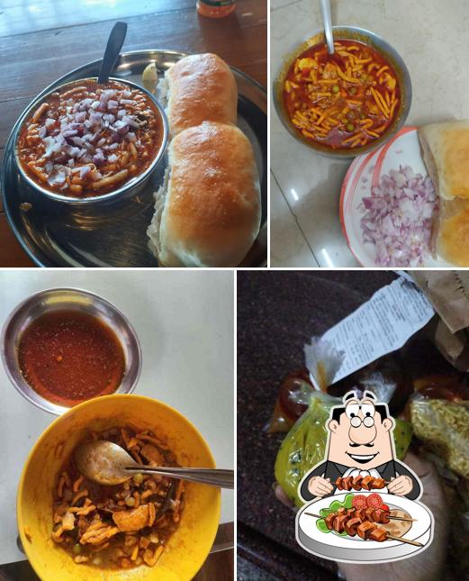 Food at Mamledar Misal