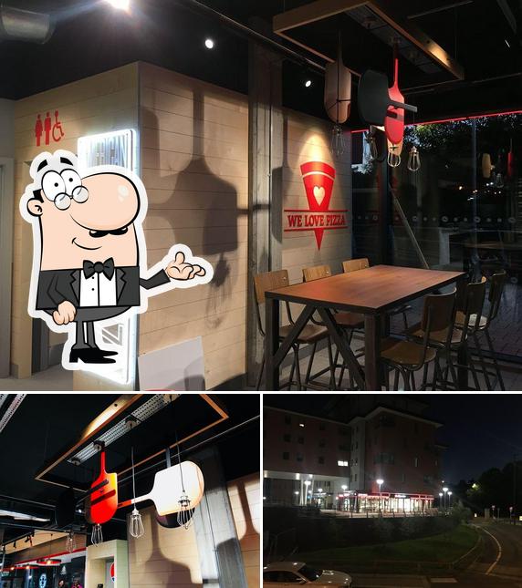 Check out the picture depicting interior and exterior at Pizza Hut Colchester South