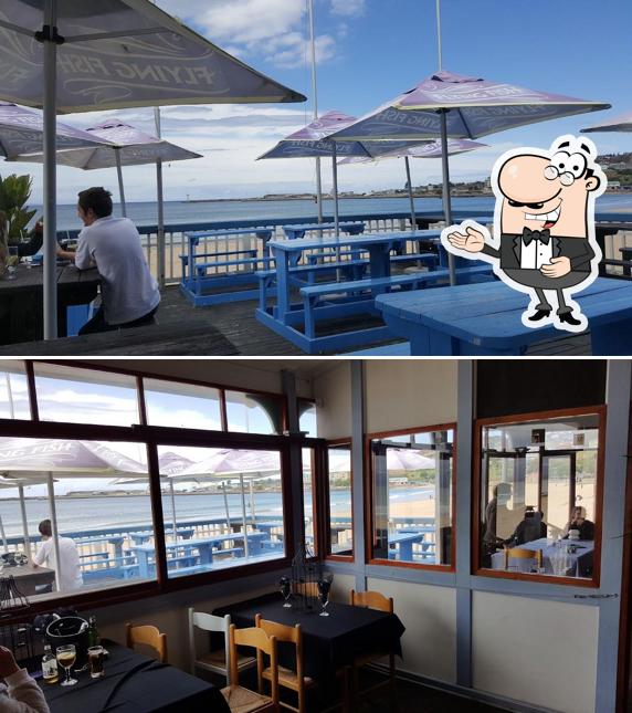 Regarder cette image de Pavilion Restaurant / Jackal on the Beach