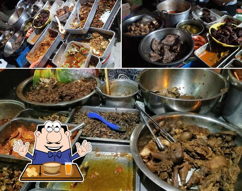 Food at Gudeg Yu Yah