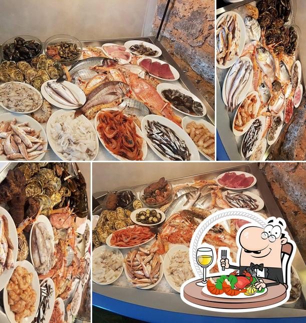 Order seafood at Trattoria Marinara La Croce del Sud