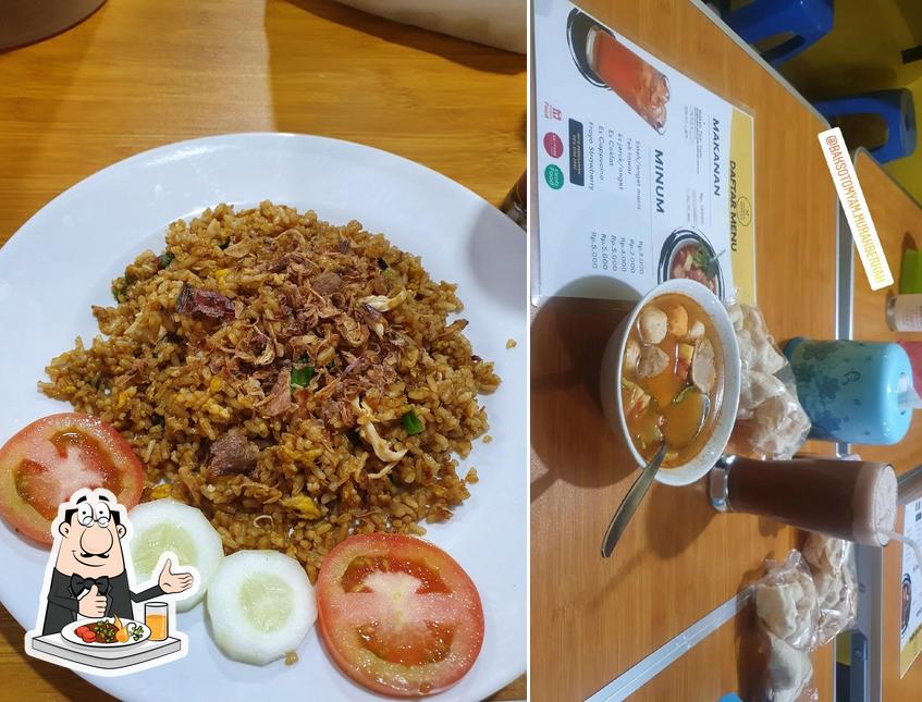 Meals at Warung Makan "Murah Berkah" Spesialis Tom Yam