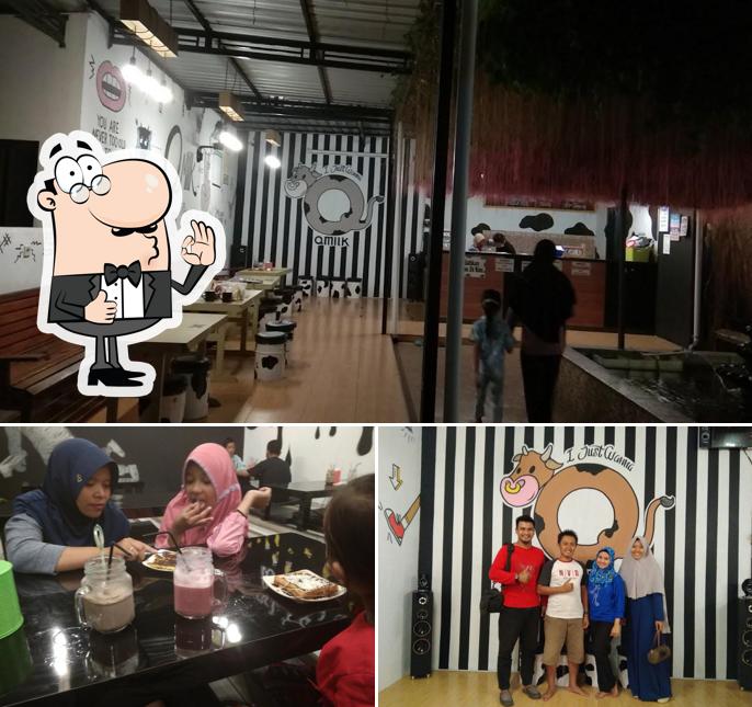 See this image of QMilk Cafe