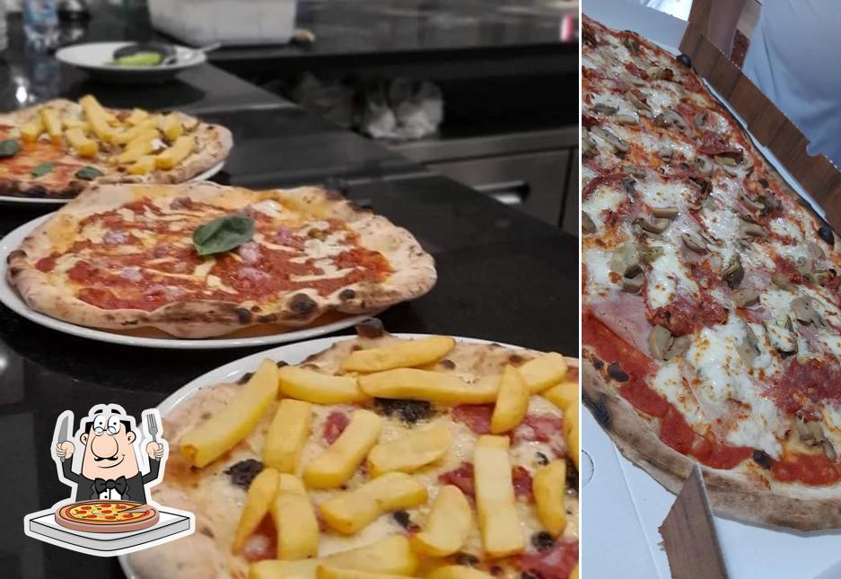 Prenditi una pizza a Pizzeria A' Luna Rossa