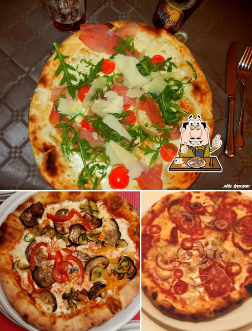Scegli una pizza a Albergo Il Portico Ristorante Pizzeria