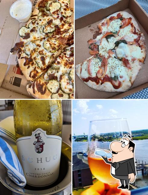 Cloud 9 Rooftop Bar in Wilmington Restaurant menu and reviews