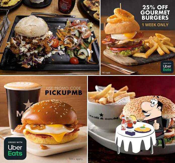 Commandez l'un des hamburgers offert par Mugg & Bean