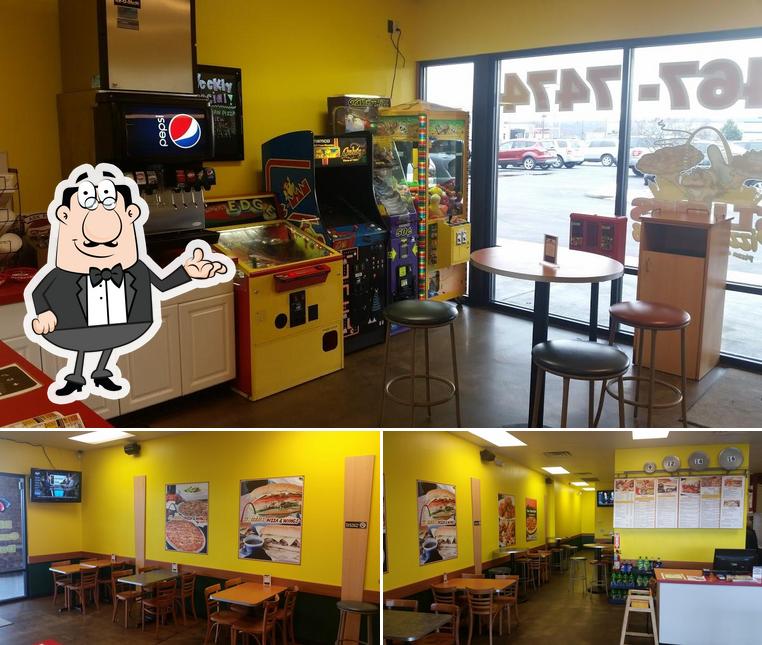 The interior of St. Louis Pizza & Wings