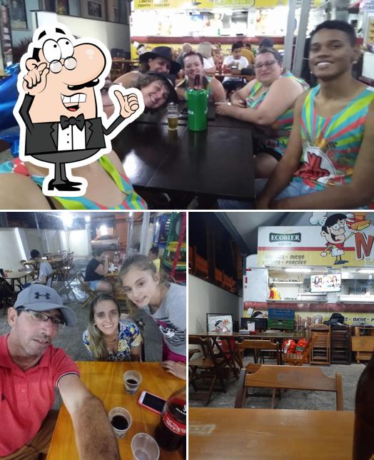 O interior do NALDO LANCHES