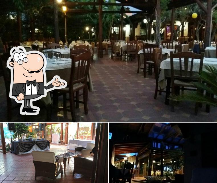 Questa è la immagine che raffigura la interni e esterno di Altamarea Ristorante Pizzeria