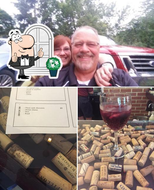 Olde Wine Cellar, Olmsted Falls - Restaurant menu, prices and reviews