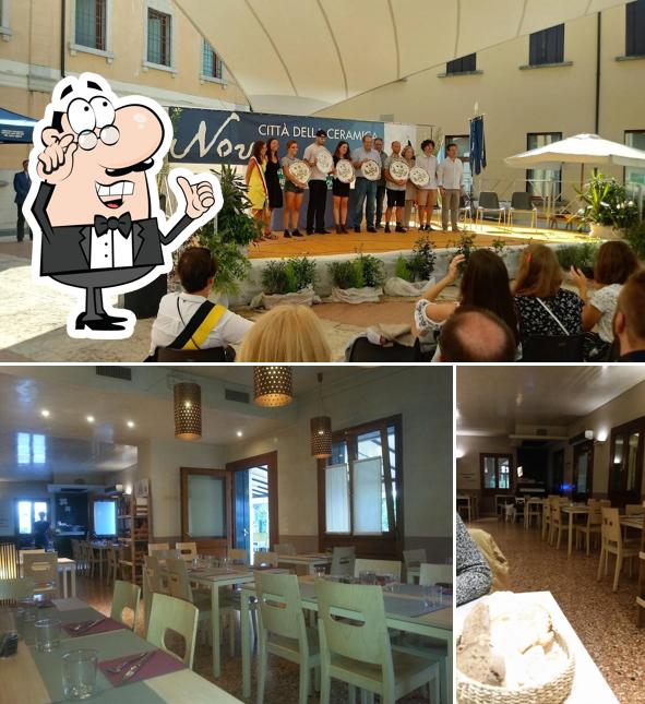 Installez-vous à l'une des tables de Cafè Roma