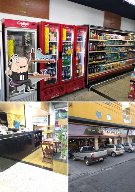 Sente em uma das mesas no Empório Pão Nosso