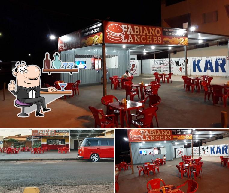 Veja imagens do interior do Fabiano Lanches