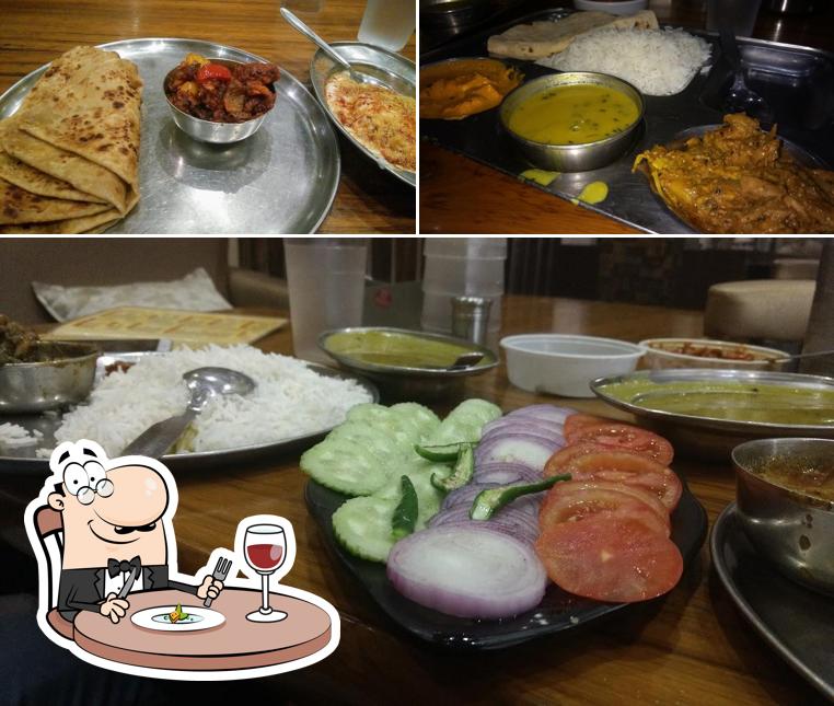 Food at Gupta's Veg