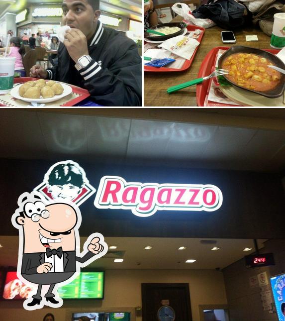 A foto do Ragazzo’s interior e comida