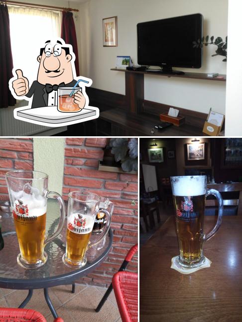 Vérifiez la photo indiquant la boire et intérieur concernant Penzion Kozák