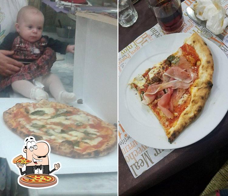 Ordina tra le svariate varianti di pizza