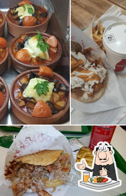 Food at Palácio do Kebab