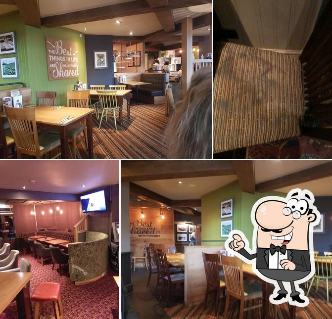 Compasses Hornchurch, 125 Abbs Cross Ln in Hornchurch British restaurant menu and reviews