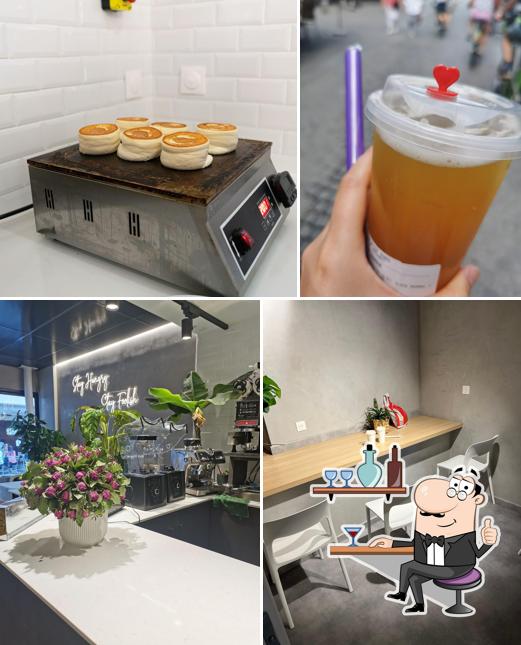 Parmi les diverses choses de la intérieur et la boire, une personne peut trouver sur ROOKIES-Bubble tea & Fluffy Pancake